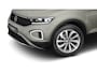 Volkswagen T-Roc Life Edition | 'App-Connect' draadloze smartphone integratie | 'App-Connect' smartphone integratie | Afstandscontrolesysteem (Front Assist)
