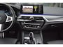 BMW 5-Serie Touring 520i M-Sport | LASERLIGHT | NAP | DEALER ONDERHOUDEN | APPLE CARPLAY | ANDRIOD AUTO | SFEERVERLICHTING