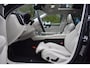 Volvo V60 T6 350pk AWD Plus Bright | 19'' | Schuifdak | Head-up | Getint g