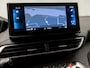 Peugeot 5008 1.2 PureTech Allure Sport 7 Peroons (APPLE CARPLAY, GROOT NAVI, 360 CAMERA, LEDER, STOELVERWARMING, SPORTSTOELEN, GETINT GLAS, ELEK ACHTERKLEP, LANE ASSIST, NIEUWSTAAT)