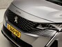 Peugeot 5008 1.2 PureTech Allure Sport 7 Peroons (APPLE CARPLAY, GROOT NAVI, 360 CAMERA, LEDER, STOELVERWARMING, SPORTSTOELEN, GETINT GLAS, ELEK ACHTERKLEP, LANE ASSIST, NIEUWSTAAT)