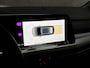 Volkswagen Golf Variant 1.0 TSI Sport (APPLE CARPLAY, GROOT NAVI, CLIMATE, PARKEERSENSOREN, KEYLESS, SPORTSTOELEN, GETINT GLAS, SFEERVERLICHTING, NIEUWSTAAT)