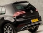 Volkswagen Golf 1.0 TSI Highline Sportline (SCHUIFDAK, APPLE CARPLAY, GROOT NAVI, CLIMATE, LED KOPLAMPEN, STOELVERWARMING, ALCANTARA, DYNAMISCHE KNIPPERLICHTEN, ADAPTIVE CRUISE, NIEUWSTAAT)