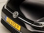 Volkswagen Golf 1.0 TSI Highline Sportline (SCHUIFDAK, APPLE CARPLAY, GROOT NAVI, CLIMATE, LED KOPLAMPEN, STOELVERWARMING, ALCANTARA, DYNAMISCHE KNIPPERLICHTEN, ADAPTIVE CRUISE, NIEUWSTAAT)