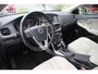 Volvo V40 1.5 T2 Signature Edition - LEDER - AUTOMAAT - PANORAMADAK - CAMERA - LED - NAVIGATIE - STOELVERWARMING