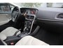 Volvo V40 1.5 T2 Signature Edition - LEDER - AUTOMAAT - PANORAMADAK - CAMERA - LED - NAVIGATIE - STOELVERWARMING