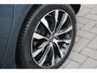 Volvo V40 1.5 T2 Signature Edition - LEDER - AUTOMAAT - PANORAMADAK - CAMERA - LED - NAVIGATIE - STOELVERWARMING