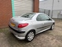 Peugeot 206 CC 2.0-16V Clima Bj:2002 NAP!