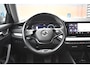 Skoda Octavia Combi 1.0 e-TSI Business Edition LED | Carplay | Trekhaak | Navi | DAB | Clima | Cruise | PDC V+A | LMV