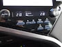 Toyota Camry 2.5 Hybrid Executive | Dodehoekdetectie | Stoelverwarming | Parkeersensoren voor+achter | Lederen bekleding | Navigatie | Climate control