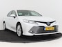 Toyota Camry 2.5 Hybrid Executive | Dodehoekdetectie | Stoelverwarming | Parkeersensoren voor+achter | Lederen bekleding | Navigatie | Climate control