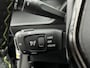 Peugeot e-2008 EV GT Pack 50 kWh | Schuifdak | Stoelverwarming | Keyless | Trekhaak afneembaar |