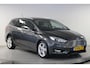 Ford Focus 1.0 Titanium 125 PK Automaat! Ford Focus 1.0 Titanium 125 PK Automaat. Clima - Cruise - Navi - Bluetooth - Lichtmetaal.