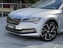 Skoda Superb Combi 1.4 TSI iV Business Edition Plus 218PK | Camera | Apple Carplay | Adaptieve Cruise Control | Stuur-en stoelverwarming | SOH 95.4% |