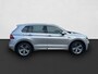 Volkswagen Tiguan 1.4 TSI 125PK R-Line ALL SEASON / TREKHAAK / NAVI / PDC V+A