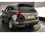 Volkswagen Tiguan R-Line Business+ 1.5 TSI 150pk DSG Automaat Trekhaak, Adaptive cruise control, Achteruitrijcamera, Navigatie, Elektrische achterklep, LED matrix koplampen