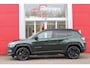 Jeep Compass 1.5T 142PK e-Hybrid NORTH STAR | SCHUIF/KANTEL DAK | UNIEKE KLEUR! "TECHNO GREEN" | WINTERPACK: STOEL/STUUR/PARKEERNSENSOREN/RUITENSPROEIER VERWARMBAAR | SAFETY PACK: 360° CAMERA/DODEHOEK BEWAKING/BUITENSPIEGELS MET INSTAPVERLICHTING | 10,1" TOUCHSCREEN MET NAVIGATIE/ADAPTIVE CRUISE CONTROL INCL LANE CENTERING ASSIST/VERKEERSBORDEN INFORMATIE/DRAADLOZE TELEFOONLADER/HANDSFREE ELEKTRISCH BEDIENBARE ACHTERKLEP | PREMIUM AUDIO SYSTEEM MET 9 SPEAKERS & SUBWOOVER "ALPINE" | KEYLESS ENTRY | DRAADLOZE APPLE CARPLAY/ANDROID AUTO | 18" LICHTMETALEN VELGEN | TWO TONE ZWART DAK |