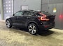 Volvo C40 Recharge Core 69 kWh | Panoramadak | Stoel+Stuurverwarming | Camera | 19 Inch | Getint Glas