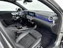 Mercedes-Benz A-klasse A 180 Limousine Automaat AMG Line | Distronic | Panoramadak | LED | Stoelverwarming | Camera | Trekhaak | Smartphone Integratie