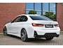 BMW 3-Serie 330d M-Sport Pro Pano H/K HUD El-zetels Parelmoer-wit!