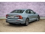 Volvo S60 2.0 Recharge T6 AWD Ultimate Dark | Trekhaak | Bowers & Wilkins | Head-Up Display | Panoramisch Schuif/-kanteldak | 360° Camera | Memory Seats | Adaptieve Cruise Control | BLIS | All-Season Banden |