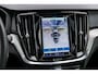 Volvo S60 2.0 Recharge T6 AWD Ultimate Dark | Trekhaak | Bowers & Wilkins | Head-Up Display | Panoramisch Schuif/-kanteldak | 360° Camera | Memory Seats | Adaptieve Cruise Control | BLIS | All-Season Banden |