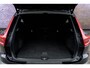 Volvo XC40 1.5 T2 R-Design | Navigatie | Adaptieve Cruise Control | Trekhaak | Dodehoedetectie | LED | Climate Control | Keyless | Park Assist | Zitverlenging