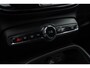 Volvo XC40 1.5 T2 R-Design | Navigatie | Adaptieve Cruise Control | Trekhaak | Dodehoedetectie | LED | Climate Control | Keyless | Park Assist | Zitverlenging