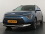 Kia Niro Hybrid 1.6 GDi DynamicPlusLine - Stoel/-Stuuverwarming - Schuif-/Kanteldak - Elektrische Achterklep - Apple Carplay/Android Auto - Achteruitrijcamera - Parkeersensoren Voor en Achter - Fabrieksgarantie t/m 03-07-2031