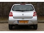 Renault Twingo 1.2-16V 75pk Dynamique AUT. | Automaat! | Radio | Elek. ramen | Stuurbekrachtiging | Centr. deurvergr. | Bumpers in kleur | Metallic lak |