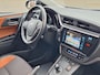Toyota Auris Touring Sports Touring Sports 1.8 Hybrid Executive | Panoramadak, Keyless, Half leer, Stoelverwarming, Parkeersensoren, Navigatie