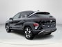 Hyundai Kona 1.6 GDI HEV Premium Sky | Stuurverwarming | Stoelverkoeling/verwarming | Schuif-kanteldak | 360* Camera | BOSE-Premium Sound | Lederen Bekleding | Elektrisch Verstelbare Geheugenstoelen |