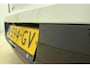 Peugeot e-208 EV GT Pack 50 kWh 136pk | Navigatie | Climate Control | Stoelverwarming | Camera | Getinte ramen achter | Cruise Control | Lichtmetalen Velgen