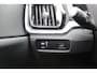 Volvo V60 2.0 B3 Momentum Advantage | Parkeersensoren | Achteruitrijcamera | Cruise Control | Meer foto's volgen | Achteruitrijcamera | Autonomous Emergency Braking | Bluetooth telefoonvoorbereiding