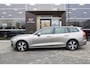 Volvo V60 2.0 B3 Momentum Advantage | Parkeersensoren | Achteruitrijcamera | Cruise Control | Meer foto's volgen | Achteruitrijcamera | Autonomous Emergency Braking | Bluetooth telefoonvoorbereiding