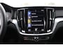 Volvo V60 2.0 B3 Momentum Advantage | Parkeersensoren | Achteruitrijcamera | Cruise Control | Meer foto's volgen | Achteruitrijcamera | Autonomous Emergency Braking | Bluetooth telefoonvoorbereiding