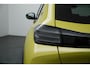 Peugeot e-208 EV GT 51 kWh | Panoramadak | Leder/Alcantara | Camera V+A | Parkeersensonen V+A | Lichtmetalen velgen 17 inch |