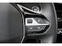 Peugeot e-208 EV GT 51 kWh | Panoramadak | Leder/Alcantara | Camera V+A | Parkeersensonen V+A | Lichtmetalen velgen 17 inch |