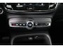 Volvo XC40 2.0 B4 Plus Dark Trekhaak wegklapbaar | Stoel/Stuur verwarming | Memory | Harmen Kardon | Adaptieve Cruise |