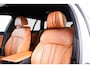 BMW 5-Serie Touring 530e Luxury Line - Trekhaak - Comforstoelen - Getinte Ruiten - High Beam Assistant - Hifi - Elektrisch verwarmde voorstoelen -