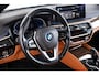 BMW 5-Serie Touring 530e Luxury Line - Trekhaak - Comforstoelen - Getinte Ruiten - High Beam Assistant - Hifi - Elektrisch verwarmde voorstoelen -