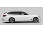 BMW 5-Serie Touring 530e Luxury Line - Trekhaak - Comforstoelen - Getinte Ruiten - High Beam Assistant - Hifi - Elektrisch verwarmde voorstoelen -