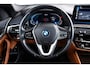 BMW 5-Serie Touring 530e Luxury Line - Trekhaak - Comforstoelen - Getinte Ruiten - High Beam Assistant - Hifi - Elektrisch verwarmde voorstoelen -