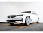 BMW 5-Serie Touring 530e Luxury Line - Trekhaak - Comforstoelen - Getinte Ruiten - High Beam Assistant - Hifi - Elektrisch verwarmde voorstoelen -