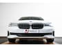BMW 5-Serie Touring 530e Luxury Line - Trekhaak - Comforstoelen - Getinte Ruiten - High Beam Assistant - Hifi - Elektrisch verwarmde voorstoelen -