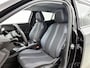Peugeot 2008 SUV Allure 130pk | Navigatie | Achteruitrijcamera | 3D Cockpit | Climate Control | Cruise Control | Parkeersensoren | Keyless start | Bluetooth | Apple CarPlay / Android Auto | DAB+ radio | Elektrisch inklapbare spiegels | Donker getint glas | Trekhaak | 17" lichtmetalen velgen |