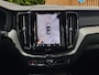 Volvo XC60 2.0 T6 Plug-in hybrid AWD Plus Dark | Trekhaak | 360 Camera | Panoramadak | Memory | Pilot Assist