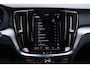 Volvo V60 2.0 B3 Core | Adaptive Cruise | BLIS | Stoelverwarming V/A | Stuurwielverwarming | Google Maps Navi | 17 inch