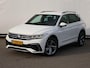 Volkswagen Tiguan 1.4 TSI eHybrid R-Line 245 PK DSG | Navigatie | Adaptieve cruise control | Digitale cockpit | Stoel en stuurverwarming | Electrische achterklep | Side assist | Led plus | Camera | Electrische trekhaak