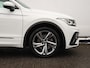 Volkswagen Tiguan 1.4 TSI eHybrid R-Line 245 PK DSG | Navigatie | Adaptieve cruise control | Digitale cockpit | Stoel en stuurverwarming | Electrische achterklep | Side assist | Led plus | Camera | Electrische trekhaak